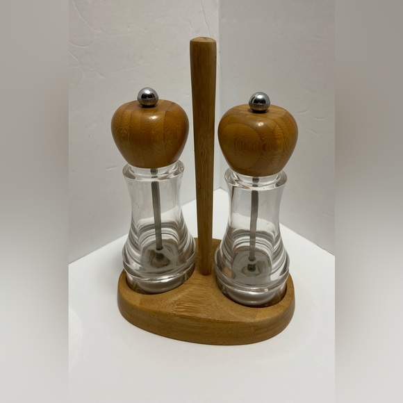 The Pampered Chef Kitchen Pampered Chef Bamboo Salt Pepper Grinders